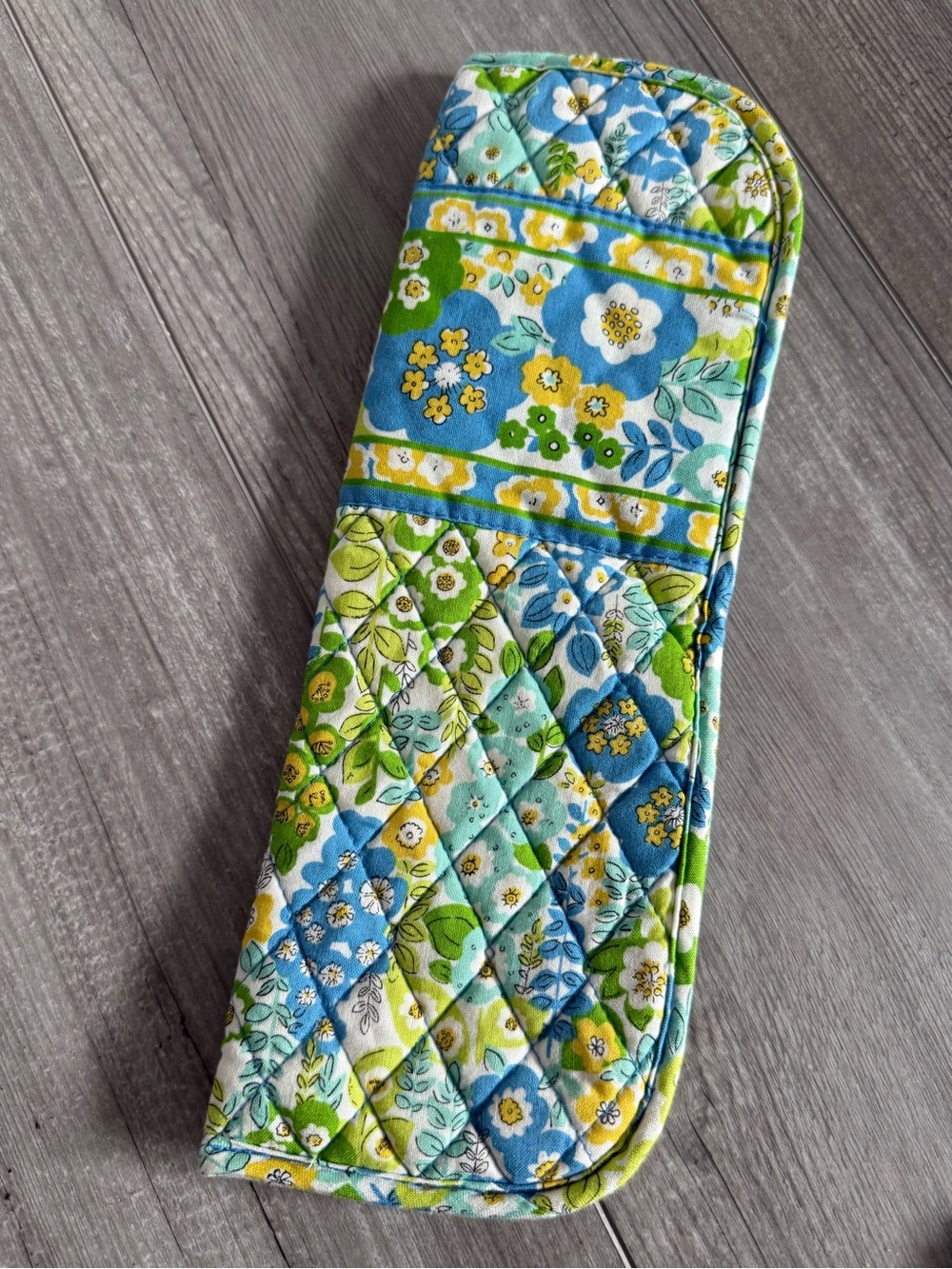 Vera Bradley Blue Floral Straighten Up & Curl NWOT